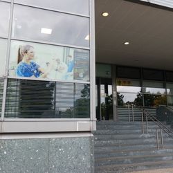 Bundeswehrkrankenhaus - Eingang / Entrance