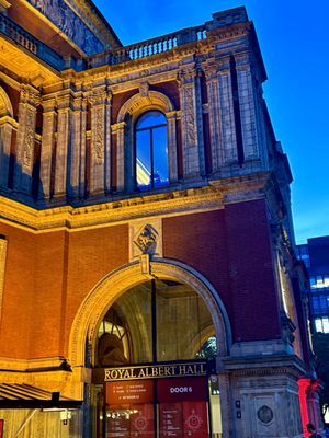 Royal Albert Hall by null