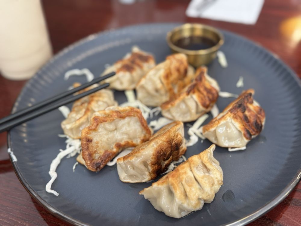 Kung Fu Noodles and Dumplings Logo