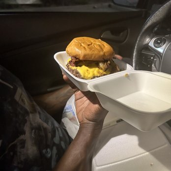 Burgerlicious - Harmoney Burger - Burgers Near Me - Lewisville, Texas