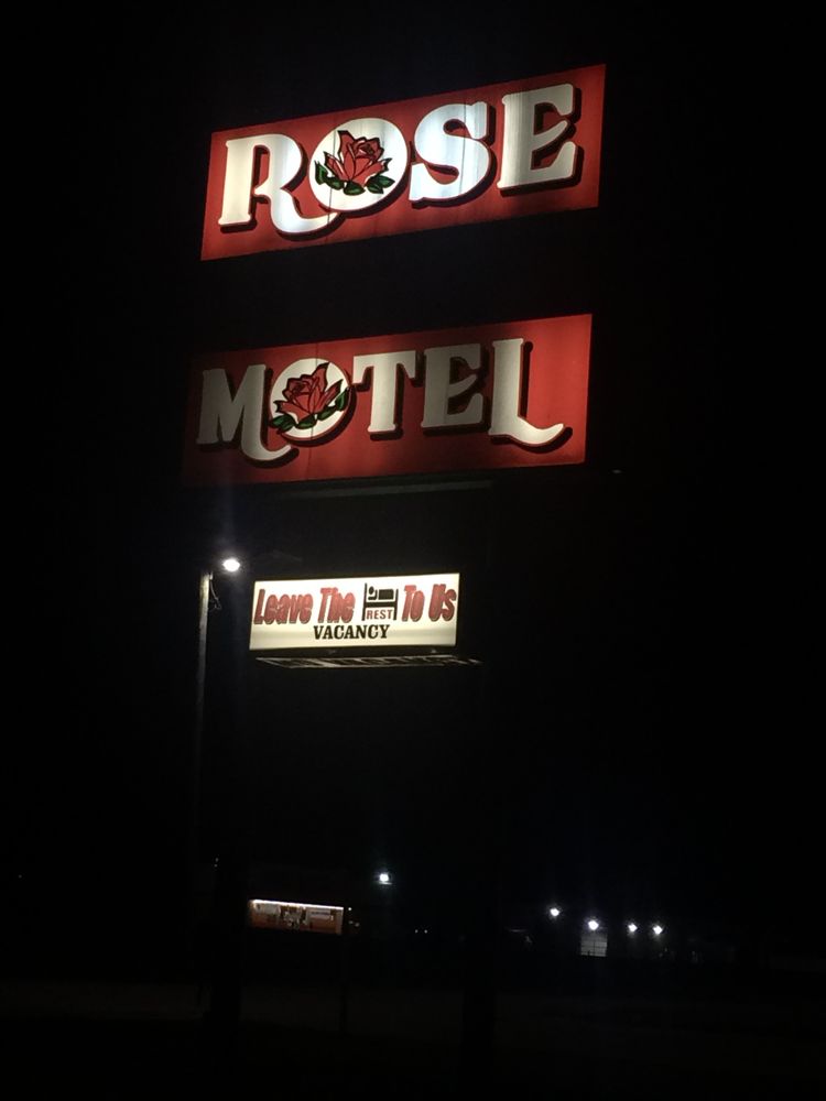 ROSE MOTEL Updated September 2024 1981 N 4th St, David City
