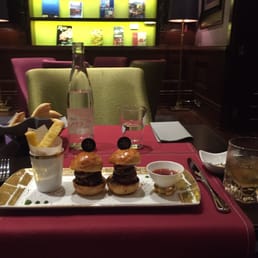 This is what a $51 hamburger (with foie gras) looks like This is what a $51 hamburger (with foie gras) looks like