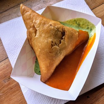 Saffron Spice - veggie samosa with mint yogurt and spicy mango sauces. nom! - Indian Near Me - Seattle, Washington