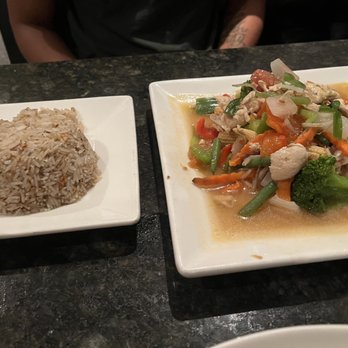 The Tropical - Stir fried vegetables with chicken/fried rice - Asian Fusion Near Me - Tulsa, Oklahoma The Tropical - Stir fried vegetables with chicken/fried rice - Asian Fusion Near Me - Tulsa, Oklahoma