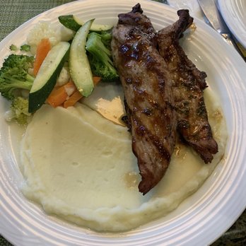 Citron las Palomas - Smoked pork leg with vegetables and mashed potatoes. $10 - Salad Near Me - Puerto Peñasco, SON Citron las Palomas - Smoked pork leg with vegetables and mashed potatoes. $10 - Salad Near Me - Puerto Peñasco, SON
