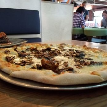 Moku Kitchen - Mushroom pizza - Cocktail Bars Near Me - Honolulu, Hawaii Moku Kitchen - Mushroom pizza - Cocktail Bars Near Me - Honolulu, Hawaii