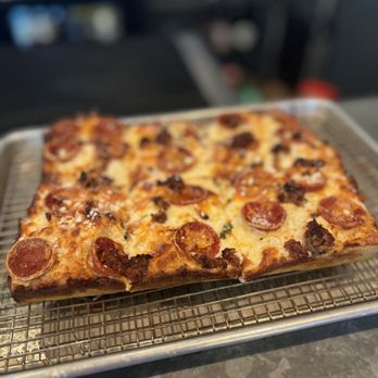 Emmy Squared Pizza - The Gulch - Pizza Near Me - Nashville, Tennessee Emmy Squared Pizza - The Gulch - Pizza Near Me - Nashville, Tennessee