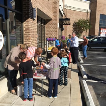 Friendly Pharmacy - Customer Appreciation Day 2015 - Drugstores Near Me - Greensboro, North Carolina