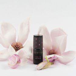 Essentique - Sospiro Perfume Oil with Magnolia