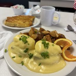 Eggs Benedict, Corn bread House