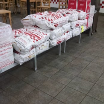 Five Guys - Efficient and clean - Burgers Near Me - Columbus, Ohio