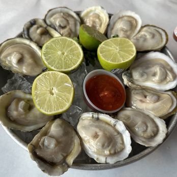 The Blazin' Claw - Raw oysters - Seafood Near Me - Redlands, California