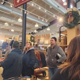 Waiting in line @ Duluth Trading Co Waiting in line @ Duluth Trading Co