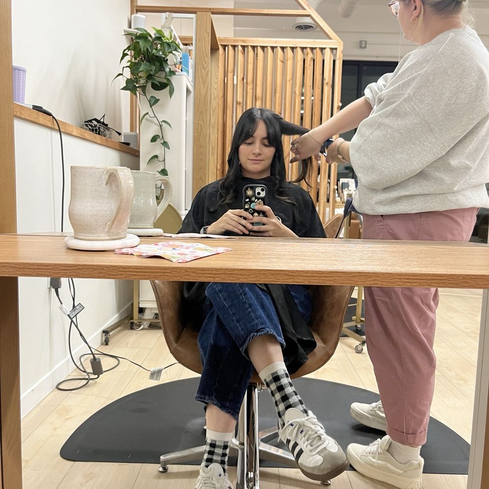 Colsie Salon - haircut - Hair Salons Near Me - Arlington, Washington
