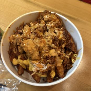 The Red Chickz - Loaded Buffalo Mac N Cheese - Chicken Shop Near Me - Culver City, California The Red Chickz - Loaded Buffalo Mac N Cheese - Chicken Shop Near Me - Culver City, California