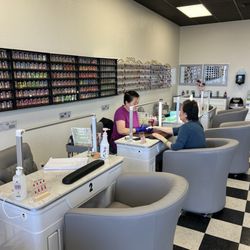 Friendly Nails & Spa