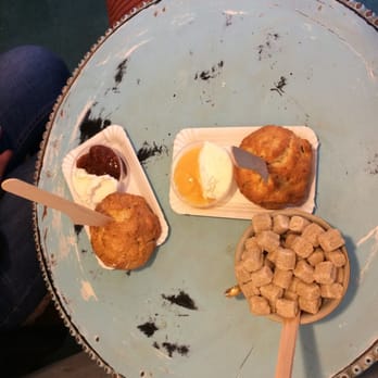 De Laatste Kruimel - Coffee & Tea Near Me - Amsterdam, New Hampshire
