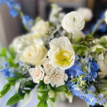 Fiori Floral Studio - Blues - Florists Near Me - Charlottesville, Virginia