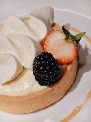 Woven Seafood & Chophouse by null