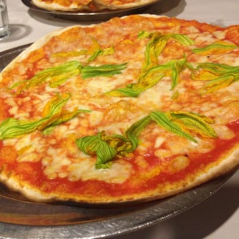 Da Baffetto - Zucchini flower pizza! - Pizza Near Me - Rome, RM Da Baffetto - Zucchini flower pizza! - Pizza Near Me - Rome, RM