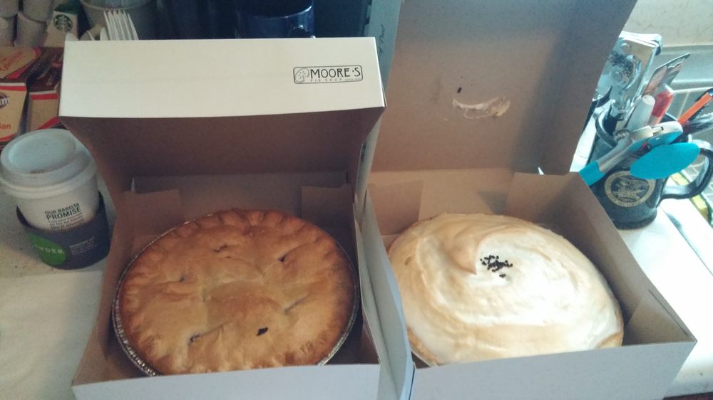 MOORE’S PIE SHOP Updated October 2024 12 Reviews 115 W Elm St