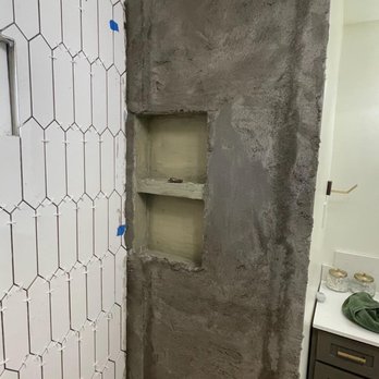 Cano Custom Tile - Didn't level the hardibacker on this wall before install. - Tiling Near Me Cano Custom Tile - Didn't level the hardibacker on this wall before install. - Tiling Near Me