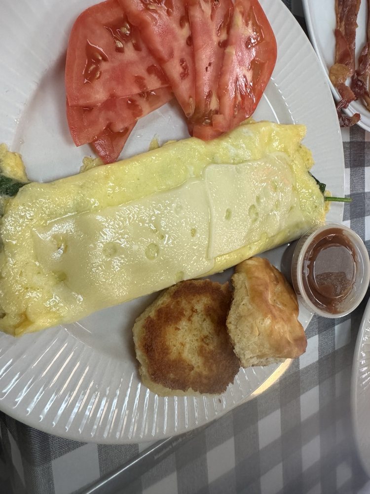 AppleTree Cafe & Bakery