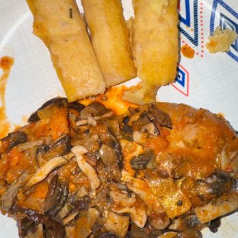 Cook Unity - Tod English's New School Chicken Cacciatore plates with Polenta sticks - Food Delivery Services Near Me Cook Unity - Tod English's New School Chicken Cacciatore plates with Polenta sticks - Food Delivery Services Near Me