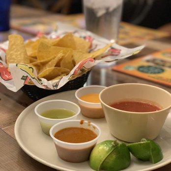 Fonda La Taquiza - Chips with Salsa - Latin American Near Me - Charlotte, North Carolina Fonda La Taquiza - Chips with Salsa - Latin American Near Me - Charlotte, North Carolina