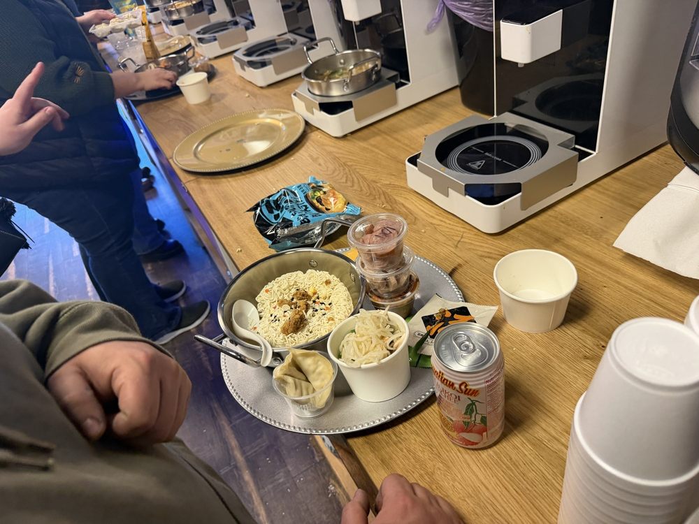 Hot Pot Ramen House Logo