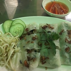Saigon Deli - Rice rolls were gummy but filling was delicious.