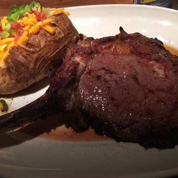 Houston's Restaurant - Roasted Prime Rib - New American Near Me - Irvine, California Houston's Restaurant - Roasted Prime Rib - New American Near Me - Irvine, California