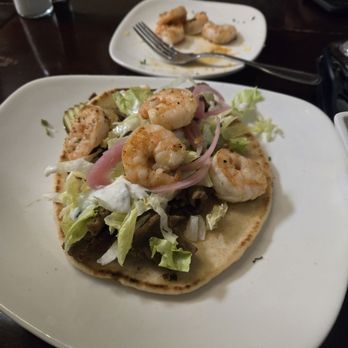 Wilson's Cafe and Grill - Lamb and shrimp Gyro - Cafes Near Me - Damascus, Virginia