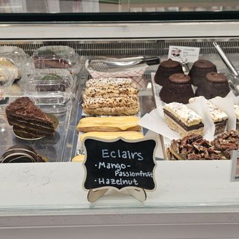 Jun’s Macaron Gelato - Macarons Near Me - Flushing, New York