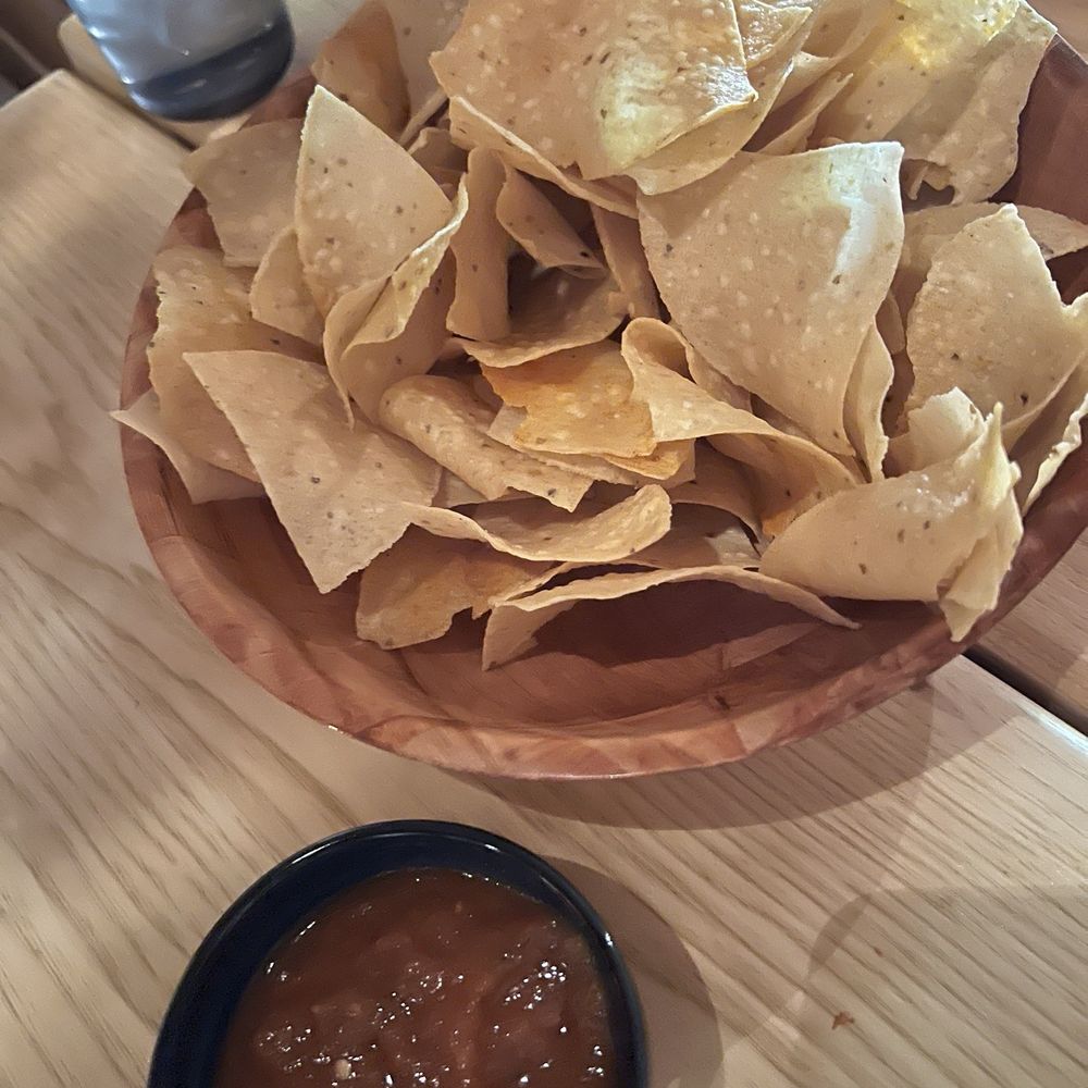 El Coyote - Chips and salsa - New Mexican Cuisine Near Me - Oklahoma City, Oklahoma El Coyote - Chips and salsa - New Mexican Cuisine Near Me - Oklahoma City, Oklahoma