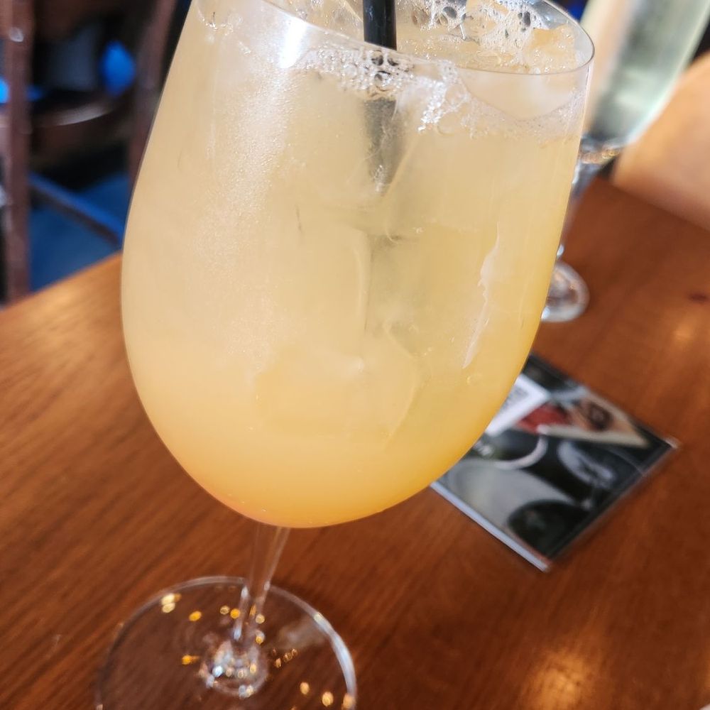 MAX's Wine Dive - Sangria - Wine Bars Near Me - Houston, Texas MAX's Wine Dive - Sangria - Wine Bars Near Me - Houston, Texas