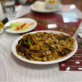 Baan Wasana Thai Restaurant - Pad See Iew - Thai Near Me - Vancouver, British Columbia Baan Wasana Thai Restaurant - Pad See Iew - Thai Near Me - Vancouver, British Columbia