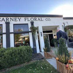 Divas at Kearney Floral