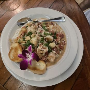 Lei Lei's Bar and Grill - New American Near Me - Kahuku, Hawaii Lei Lei's Bar and Grill - New American Near Me - Kahuku, Hawaii
