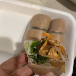 KH Veggie Life - Delicious ham rolls w peanut sauce takeout! :)