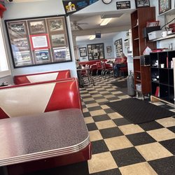 Shuffletown Grill - Shuffletown Grill serves good food fast!