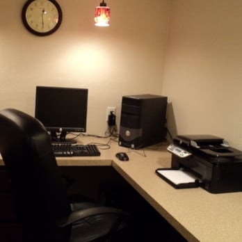 Towne House Apartments - New Business Center - Apartments Near Me - Quincy, Massachusetts Towne House Apartments - New Business Center - Apartments Near Me - Quincy, Massachusetts