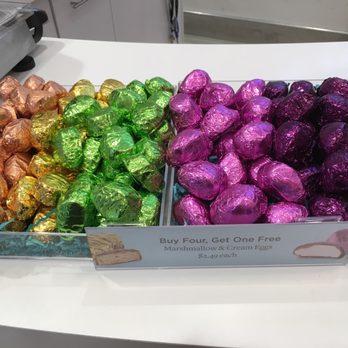Rocky Mountain Chocolate Factory - Chocolatiers & Shops Near Me - Vancouver, British Columbia Rocky Mountain Chocolate Factory - Chocolatiers & Shops Near Me - Vancouver, British Columbia