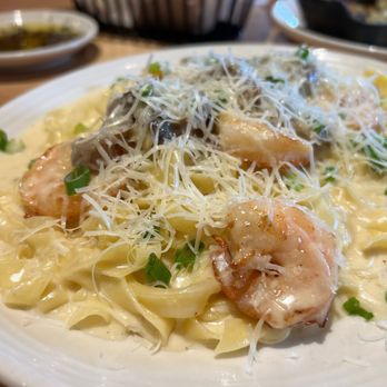 Carrabba's Italian Grill - Fettuccine Weesie - Italian Near Me - Columbus, Ohio