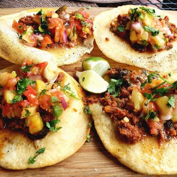 Minglewood - Chorizo tacos with pineapple lime salsa - Cocktail Bars Near Me - Lexington, Kentucky Minglewood - Chorizo tacos with pineapple lime salsa - Cocktail Bars Near Me - Lexington, Kentucky