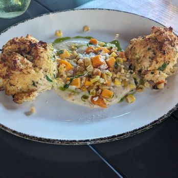The Elm - Crab Cakes - New American Near Me - La Grange, Illinois