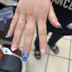 Nails 4 U - My daughter's cute tips! Nails 4U did a great job!