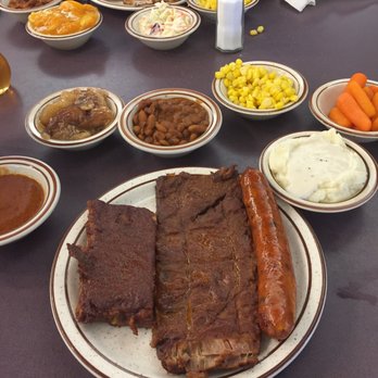 Underwood's Cafeteria - I'm afraid my eyes are bigger than my stomach! - Barbeque Near Me - Brownwood, Texas