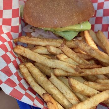 Sten's Burger Strand - Burgers Near Me - Dunsmuir, California