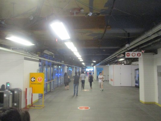 Town Hall Train Station by null